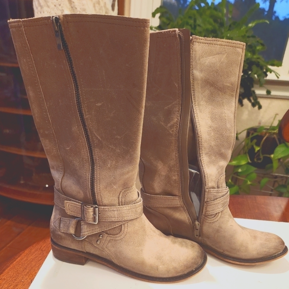Size 6 Gianni Bini tall distressed leather‎ taupe moto/biker boots